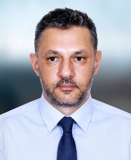 Portrait of Yacine Lounadi